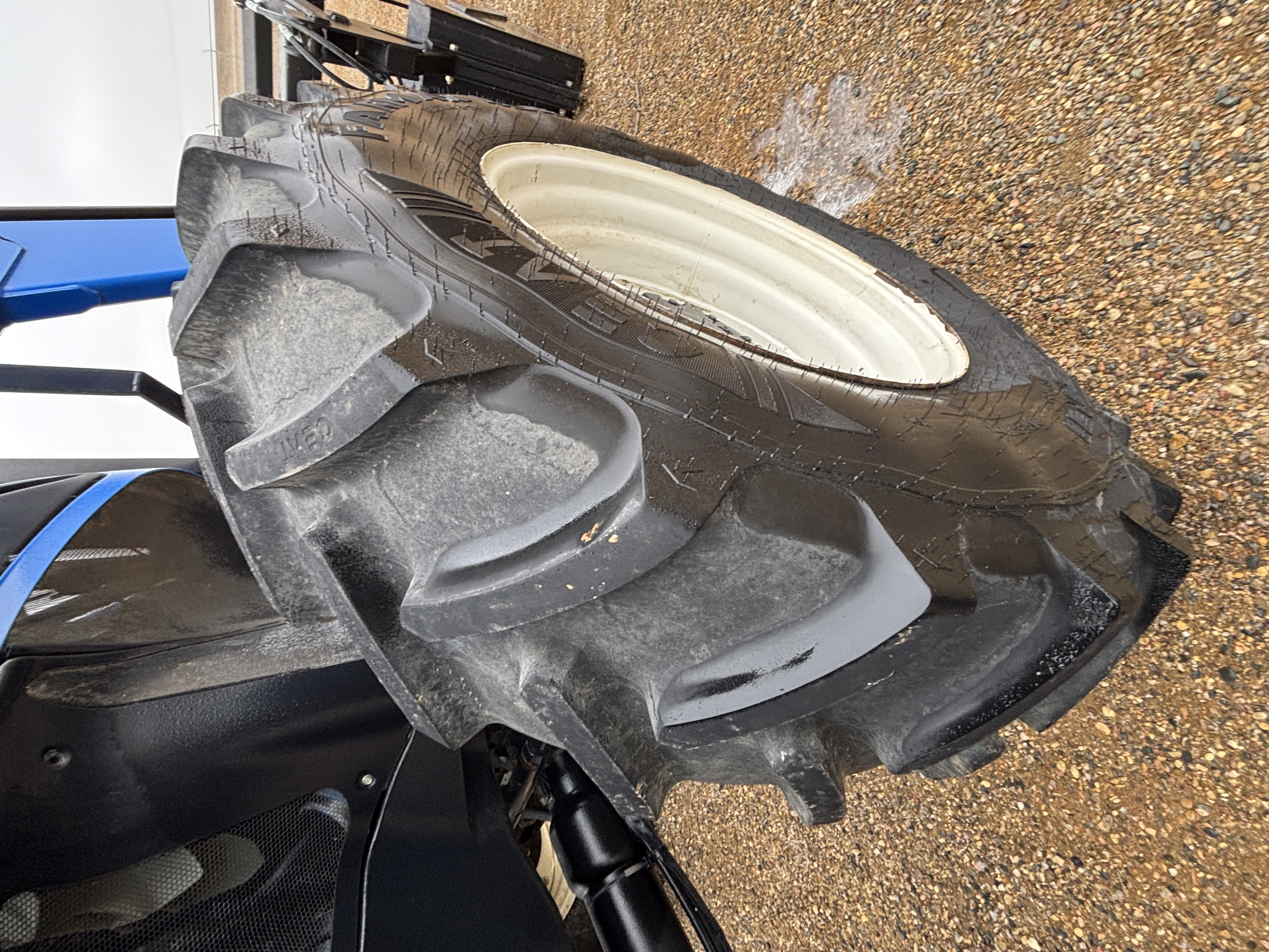 2016 New Holland T8.320 Tractor