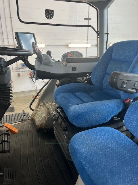 2016 New Holland T8.320 Tractor