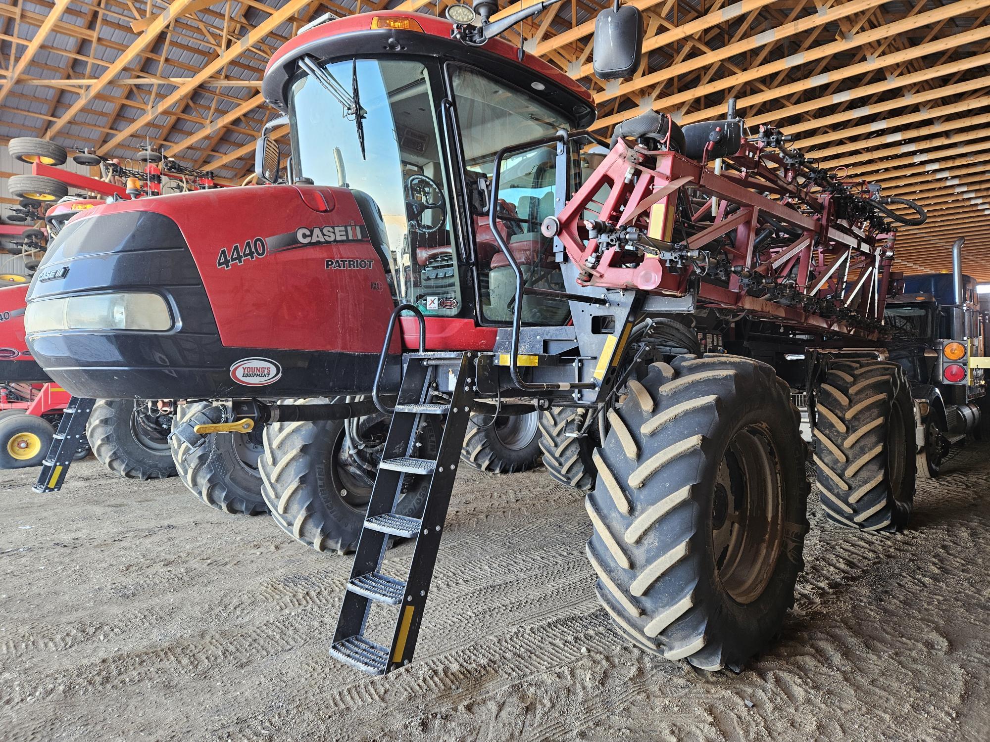 2016 Case IH Patriot 4440 Sprayer/High Clearance