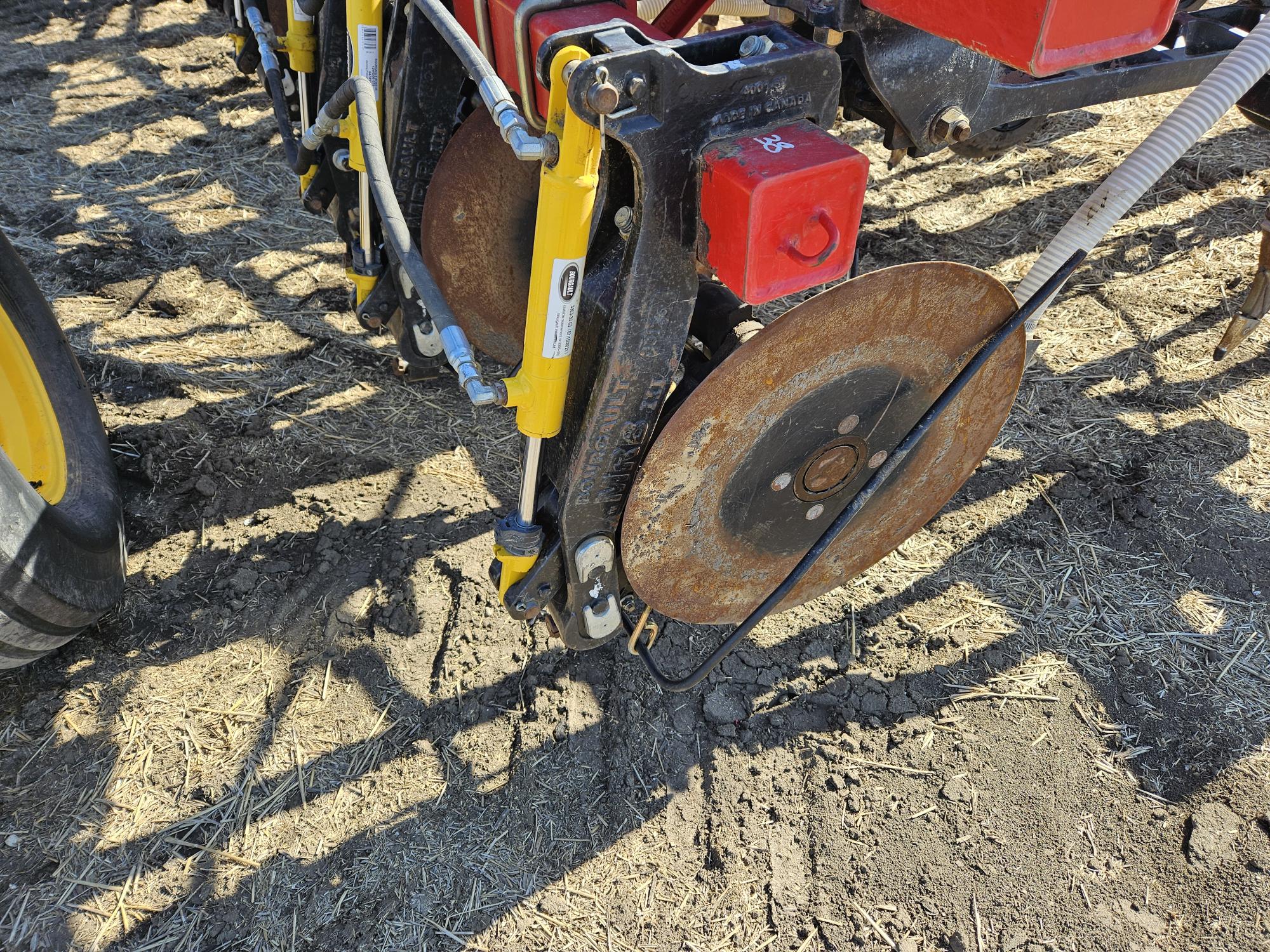 2014 Bourgault 3320-76-12 Air Drill