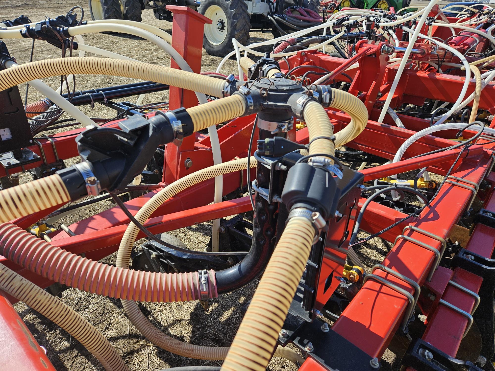 2014 Bourgault 3320-76-12 & 7700 Air Drill