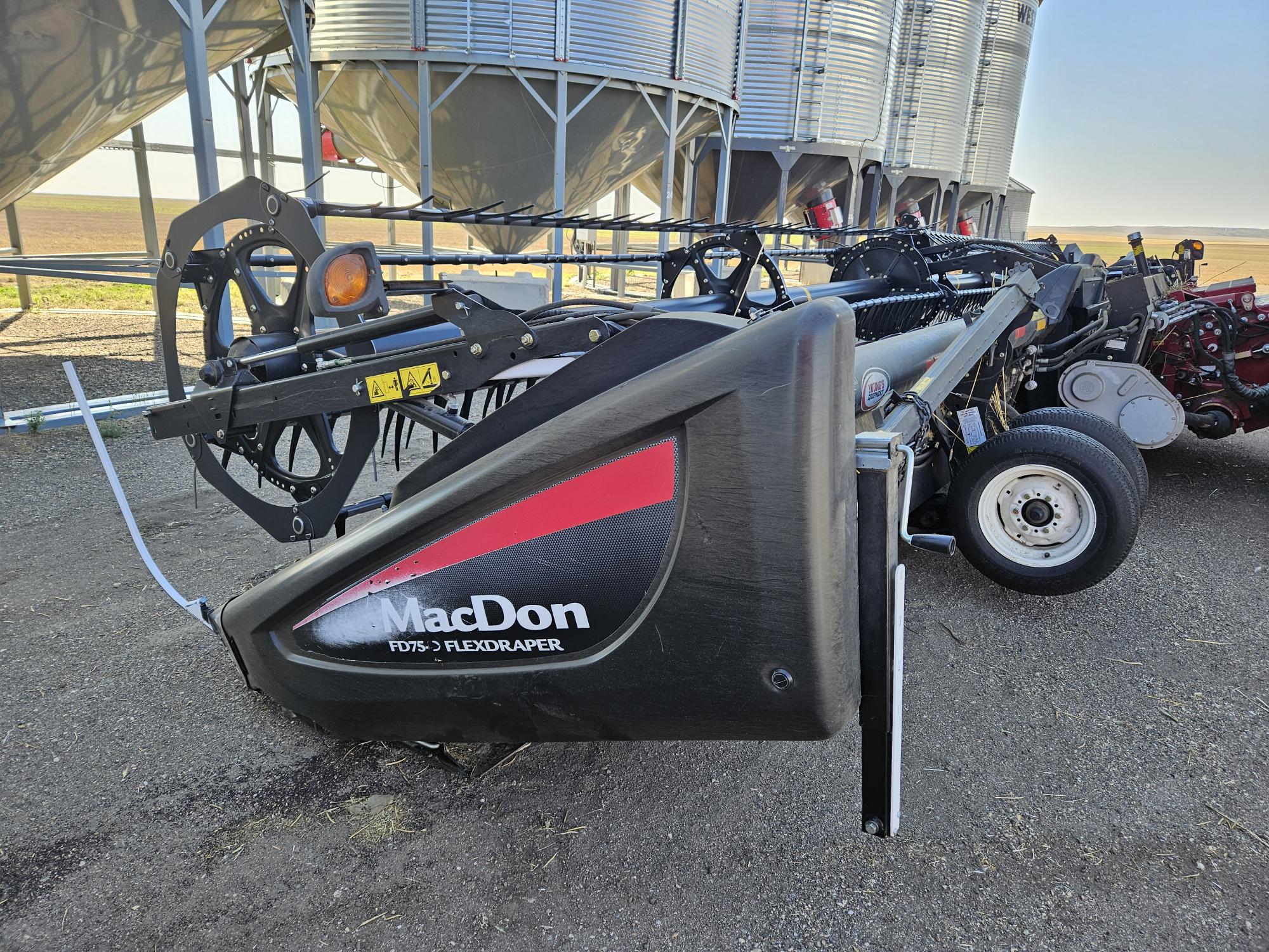 2017 MacDon FD75-40 Header Draper Flex