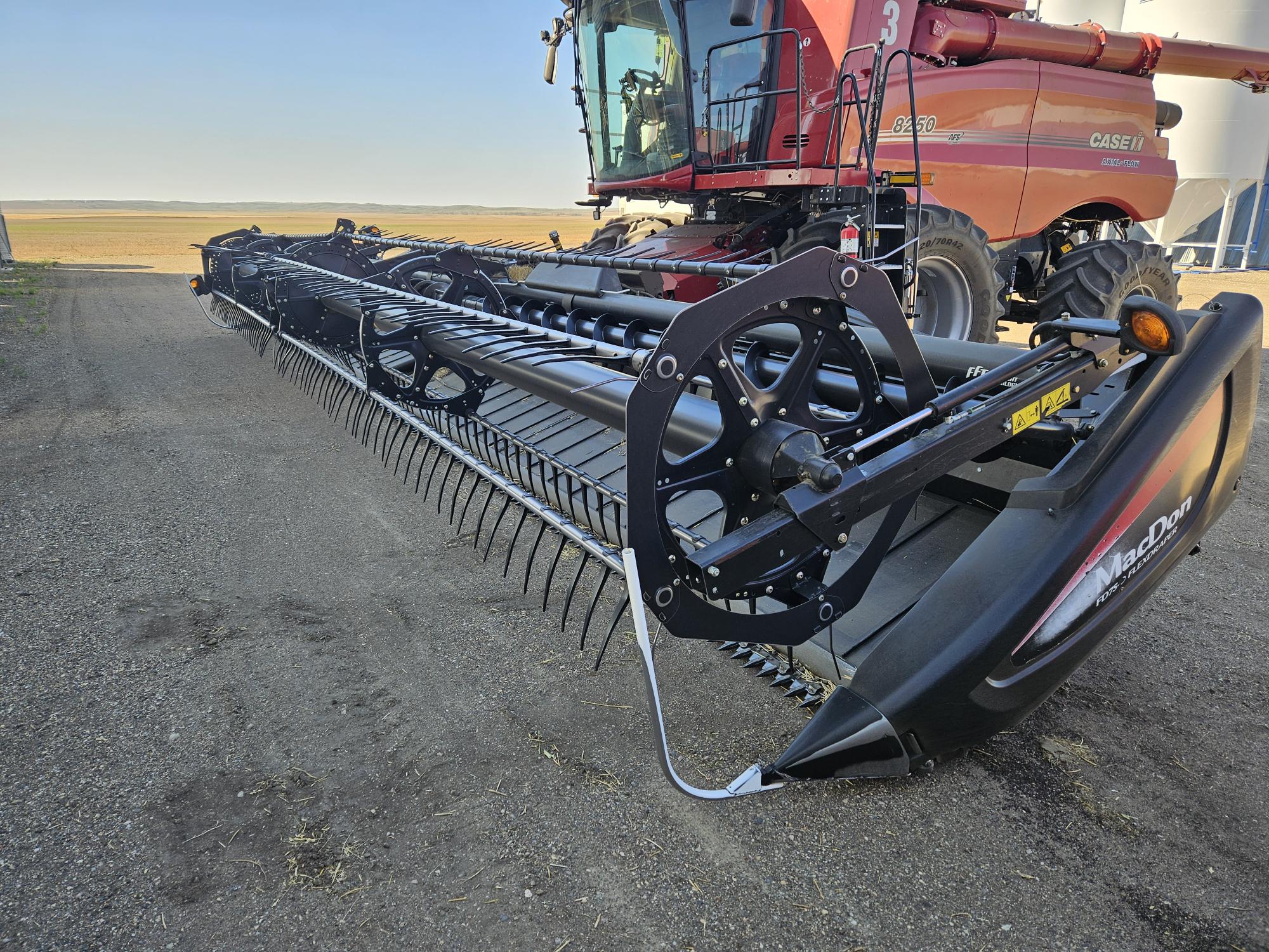 2017 MacDon FD75-40 Header Draper Flex