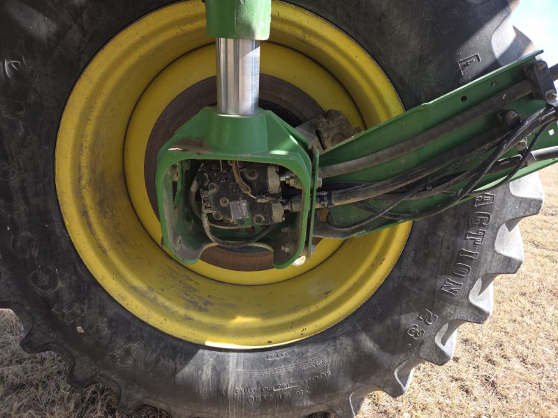 2001 John Deere 4710 Sprayer/High Clearance