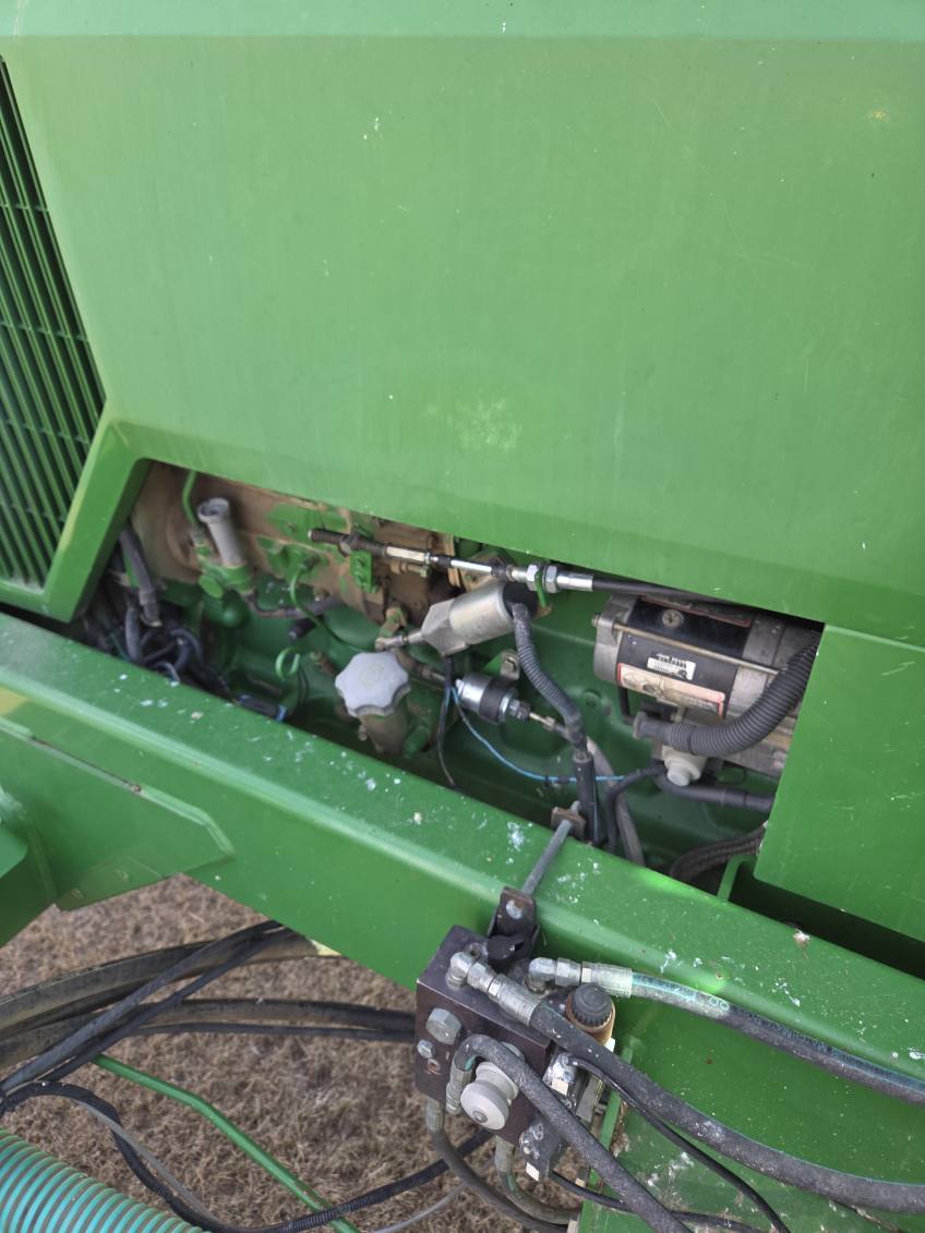 2001 John Deere 4710 Sprayer/High Clearance