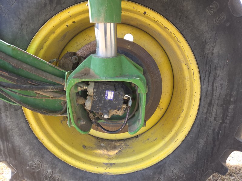 2001 John Deere 4710 Sprayer/High Clearance