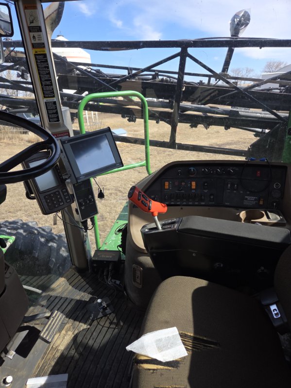 2001 John Deere 4710 Sprayer/High Clearance