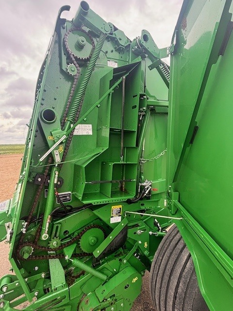2018 John Deere 560M Baler/Round