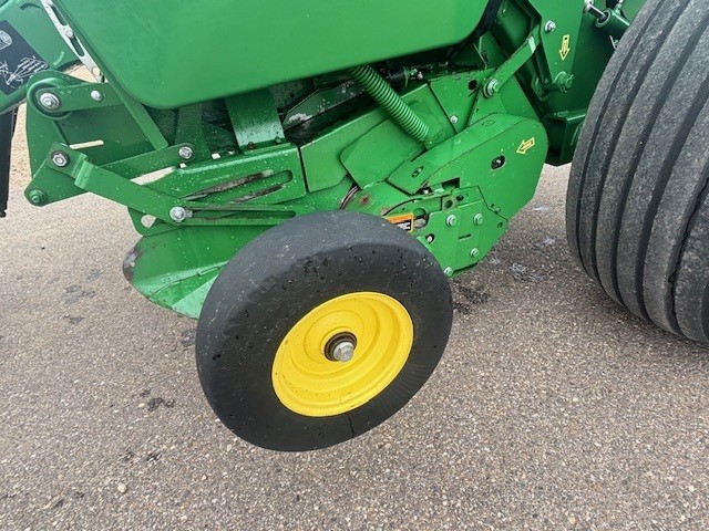 2018 John Deere 560M Baler/Round