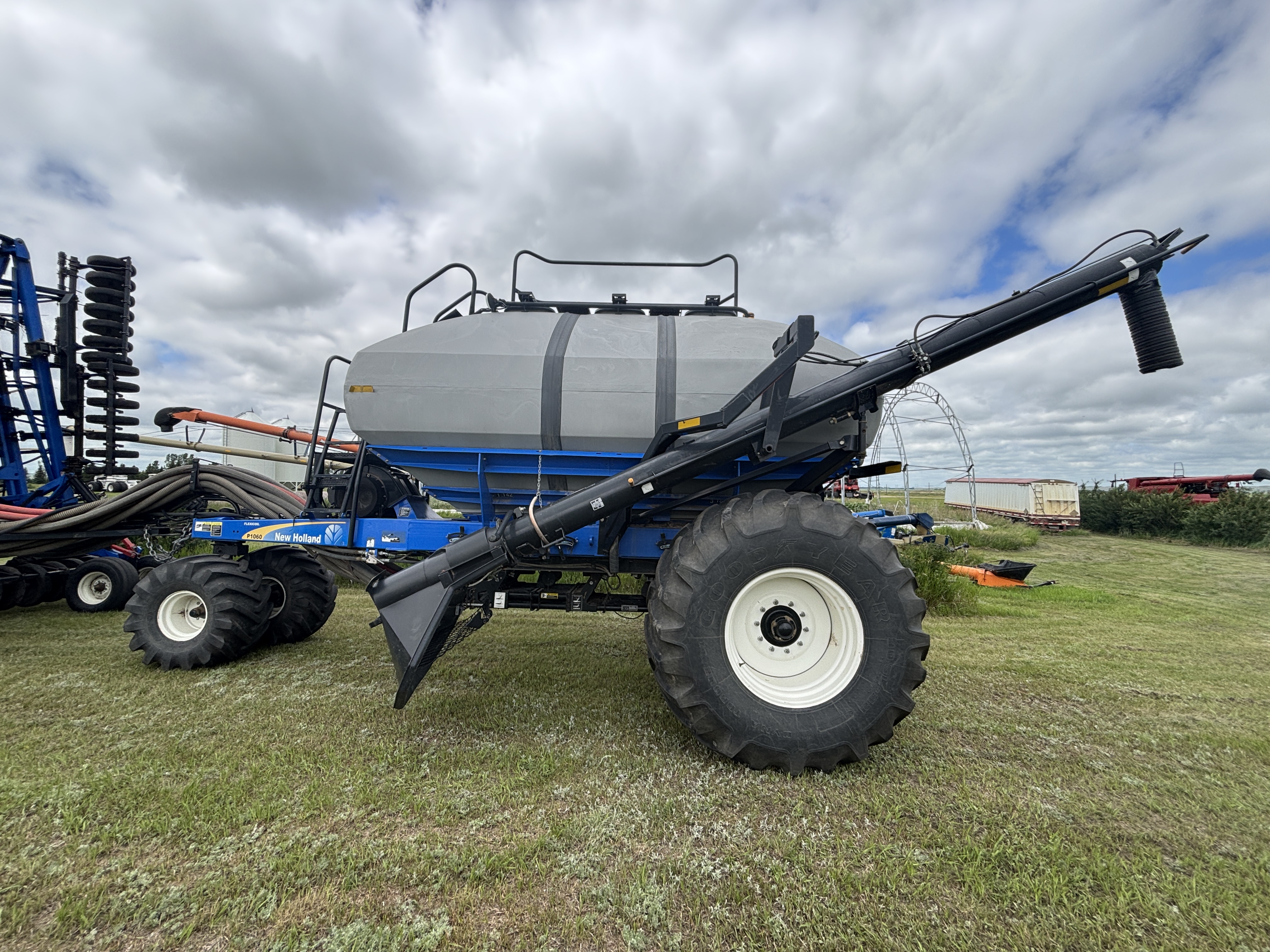 2010 New Holland P2050 & P1060 Air Drill
