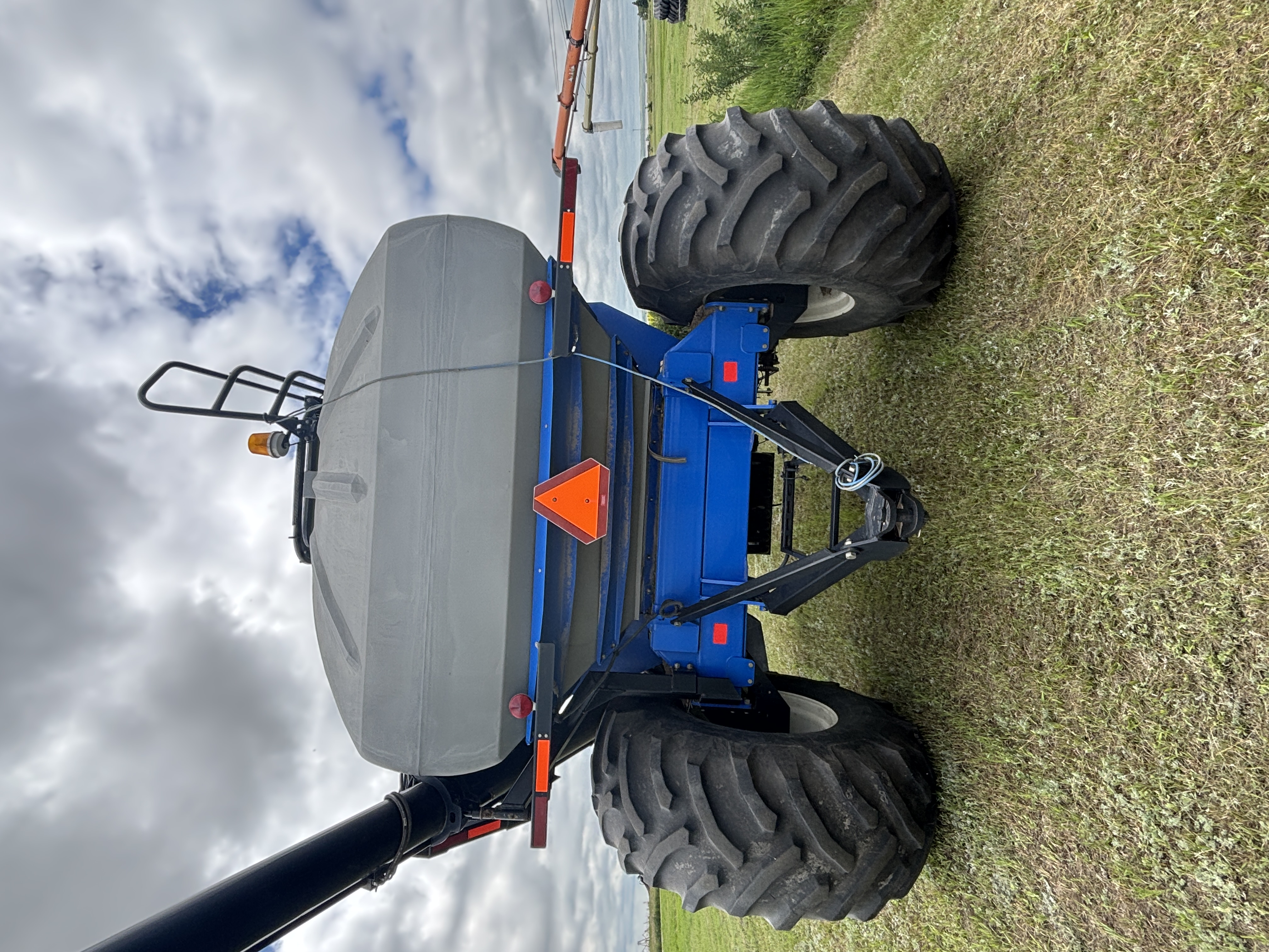 2010 New Holland P2050 & P1060 Air Drill