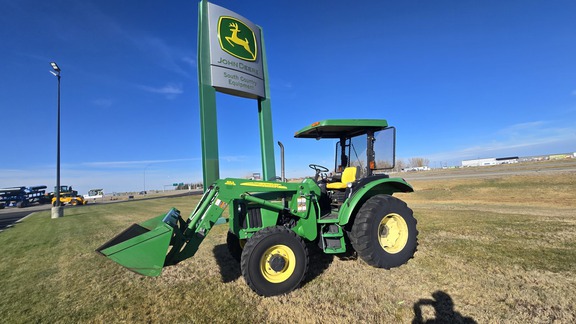 2004 John Deere 5320 Tractor