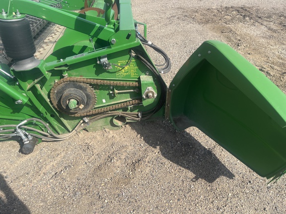 2017 John Deere 615P Header Combine