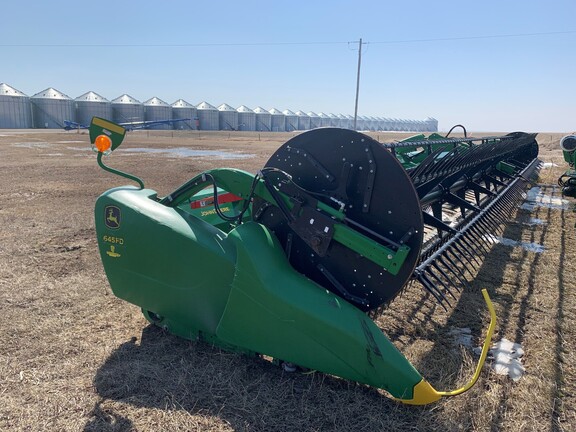 2018 John Deere 645FD Header Combine