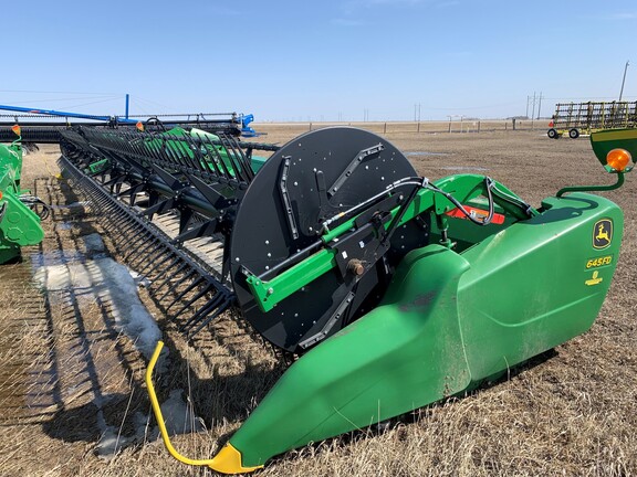 2018 John Deere 645FD Header Combine