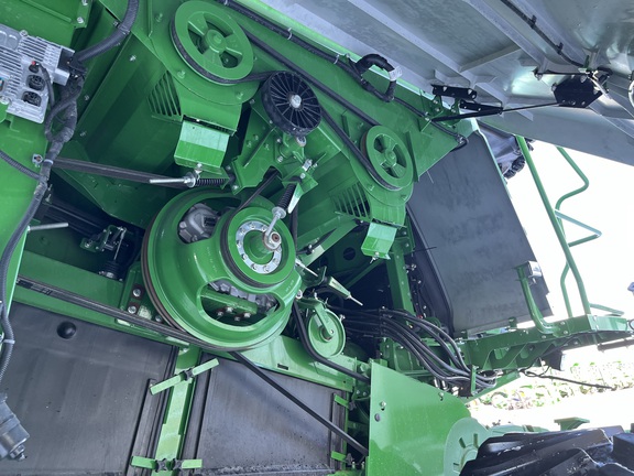 2022 John Deere X9 1000 Combine