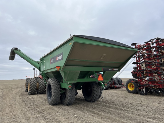 2017 Brandt 1322XR Grain Cart