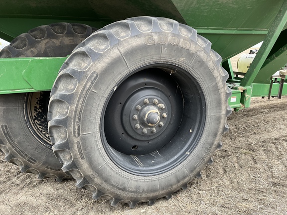 2017 Brandt 1322XR Grain Cart