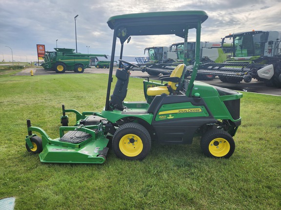 2017 John Deere 1550 TerrainCut Mower/Front Deck