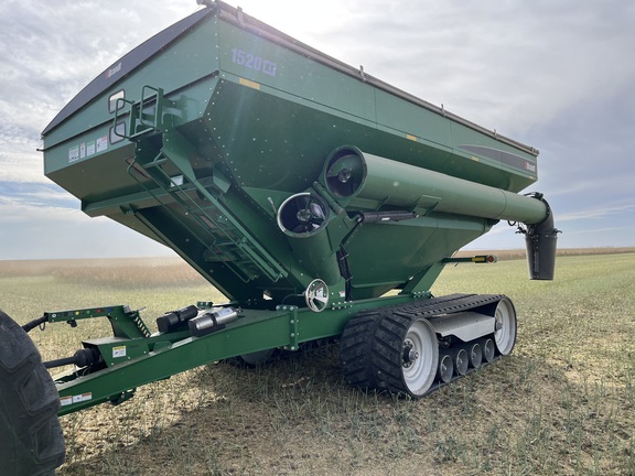 2022 Brandt 1520XT Grain Cart