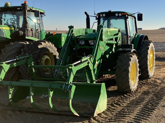 2019 John Deere 6195M Tractor