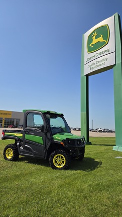 2023 John Deere XUV835R ATV