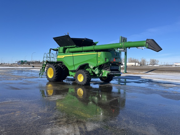 2021 John Deere X9 1100 Combine