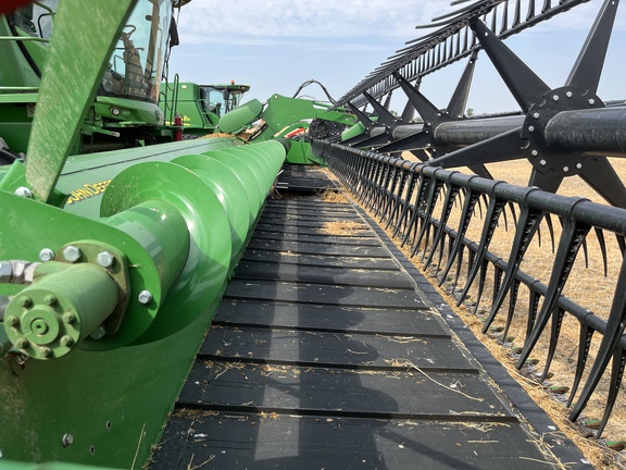 2018 John Deere 640FD Header Combine