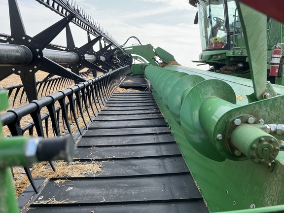 2018 John Deere 640FD Header Combine