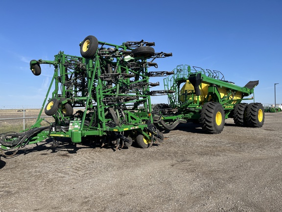 2013 John Deere 1870 W/ 2023 C650 Air Seeder