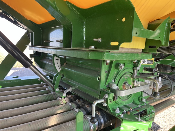 2013 John Deere 1870 W/ 2023 C650 Air Seeder