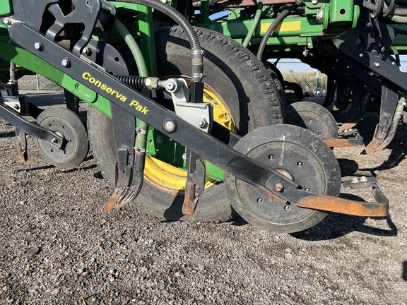 2013 John Deere 1870 W/ 2023 C650 Air Seeder