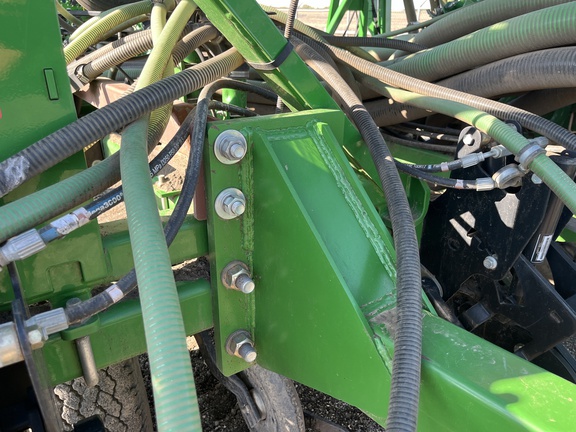 2013 John Deere 1870 W/ 2023 C650 Air Seeder