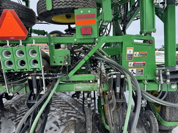 2013 John Deere 1870 Air Seeder