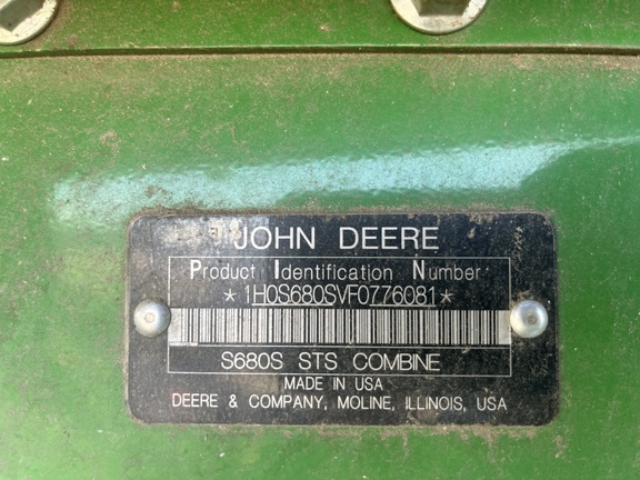 2015 John Deere S680 Combine