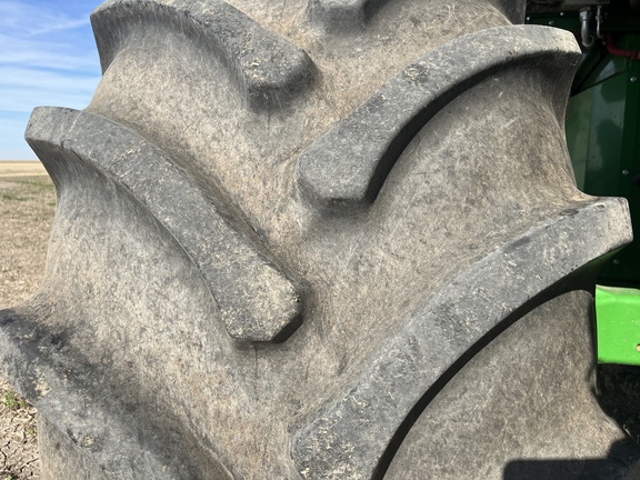 2015 John Deere S680 Combine