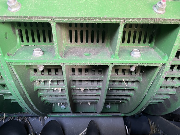 2015 John Deere S680 Combine