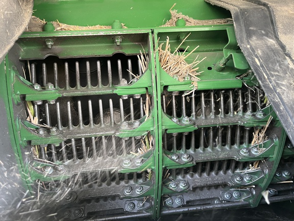 2015 John Deere S680 Combine