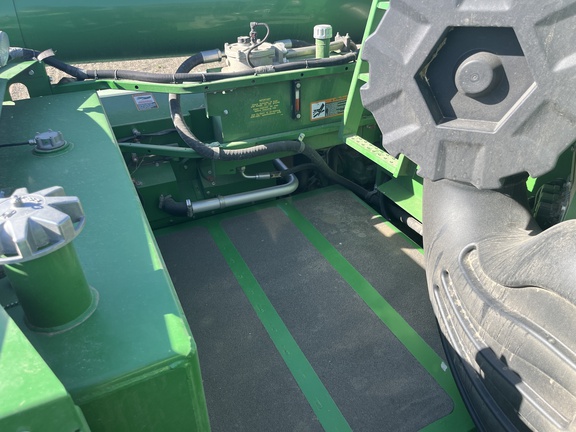 2015 John Deere S680 Combine