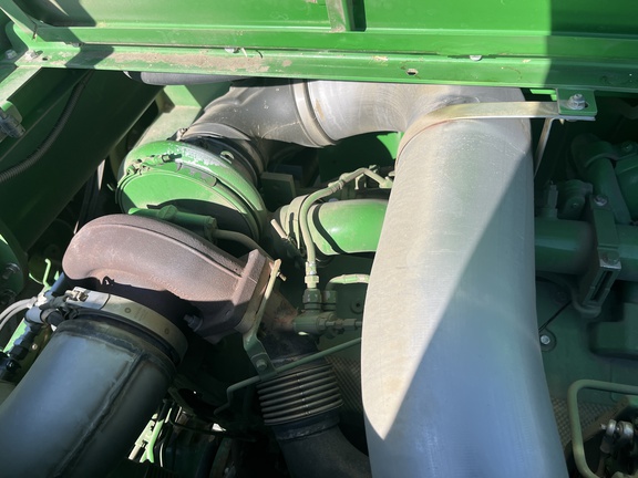 2015 John Deere S680 Combine