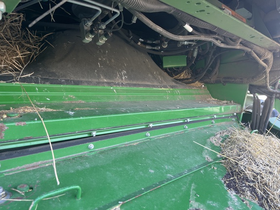 2015 John Deere S680 Combine