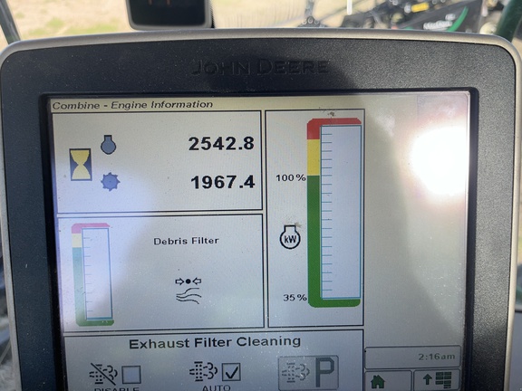 2015 John Deere S680 Combine