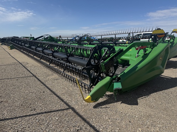 2022 John Deere HD50F Header Combine