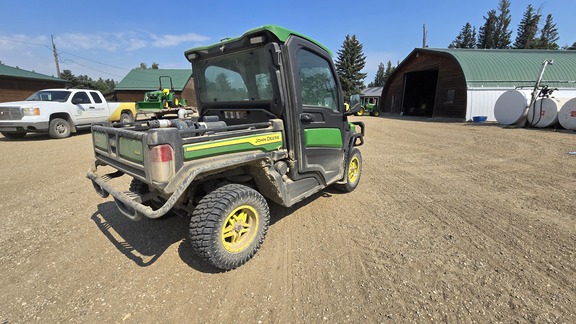 2022 John Deere XUV835R ATV