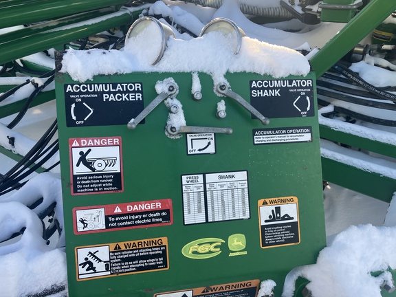 2012 John Deere 1870 Air Seeder