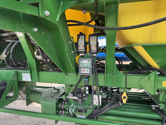 2012 John Deere 1870 Air Seeder