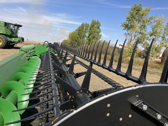 2020 John Deere 745FD Header Combine
