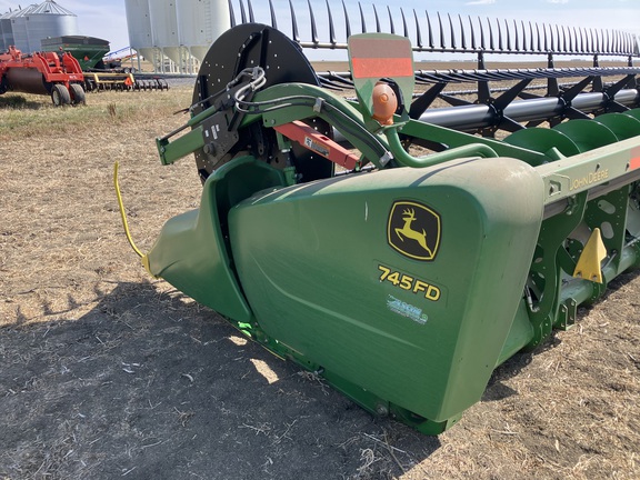 2020 John Deere 745FD Header Combine