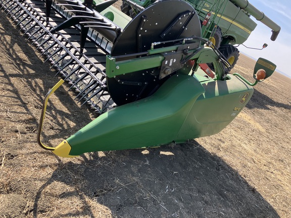 2020 John Deere 745FD Header Combine