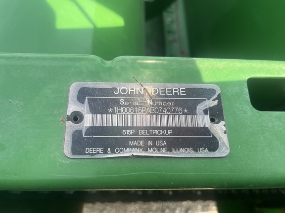 2011 John Deere 615P Header Combine